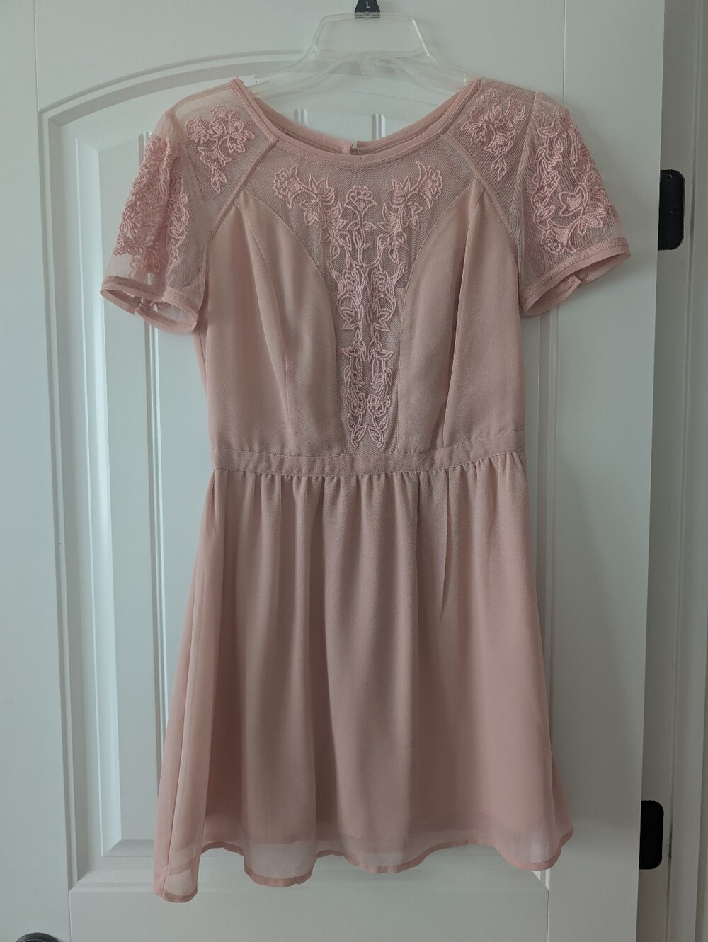 Size 2 Kimchi Blue Blush Pink Button Back Dress